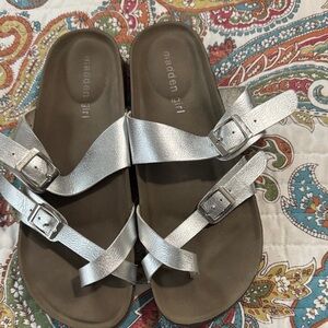 Madden Girl Metallic Silver Buckle Sandals like new 6.5